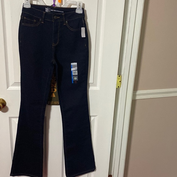 No Boundaries Midrise Bootcut Ladies 